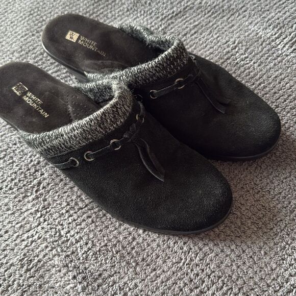 WhiteโMountain Black Suede Water Resistant Sweater Collar Clogs Size 10โ - Picture 2 of 9